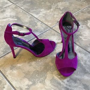 Carlos Santana statement heels